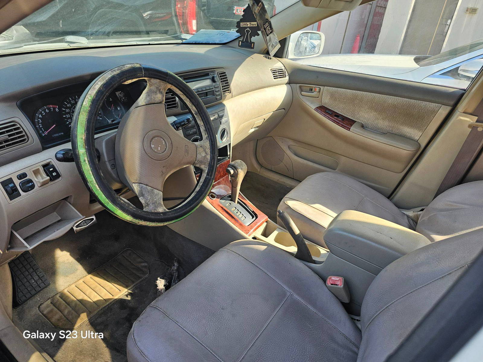 2004 TOYOTA COROLLA — 182493 Miles — Lot E242018566 — Main - Marhaba Auctions Used Cars - Image 8