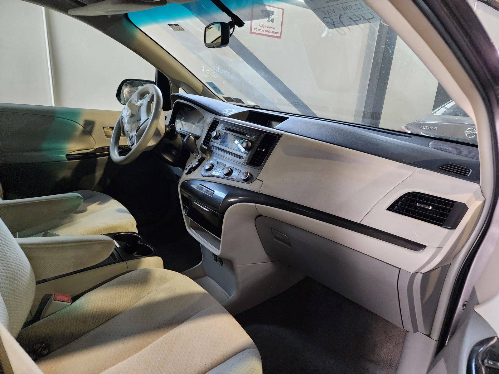 2011 TOYOTA SIENNA — 234940 Miles — Lot 92401 — Souq - Marhaba Auctions Used Cars - Image 10