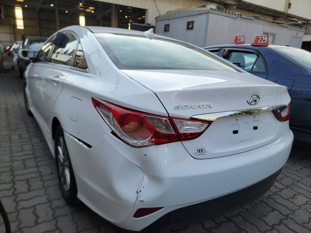2014 HYUNDAI SONATA — 115445 Miles — Lot 818361 — Main - Marhaba Auctions Used Cars - Image 3