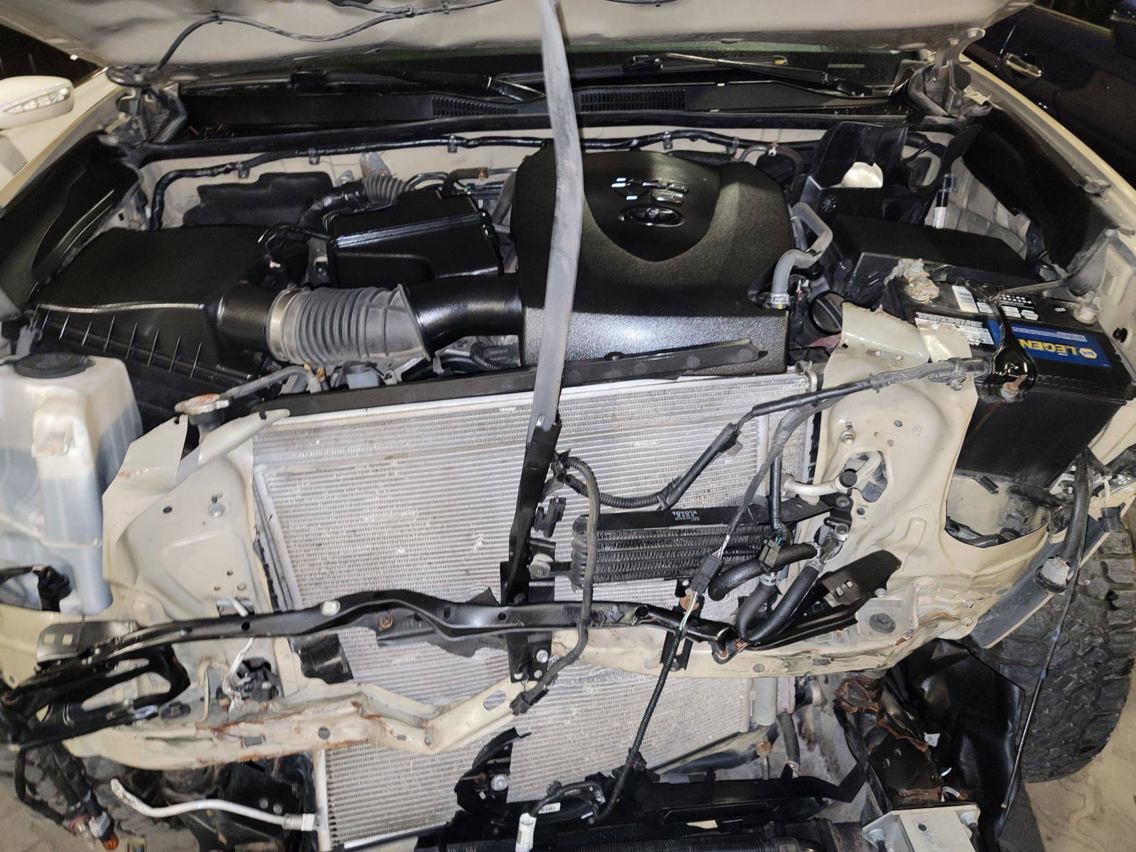 TOYOTA TACOMA 2019 - Marhaba Auction Used Cars - Image 12