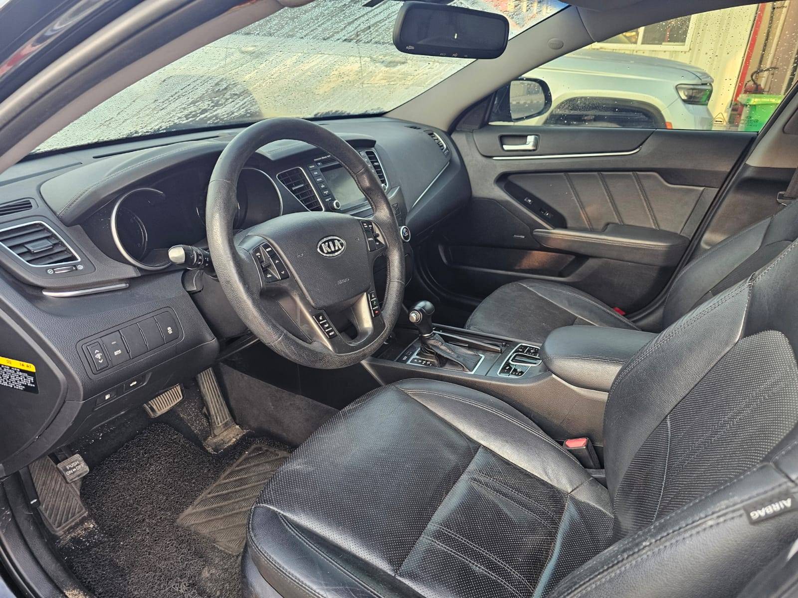 2012 KIA K7 — Lot BDA100521 - Marhaba Auctions Used Cars - Image 6