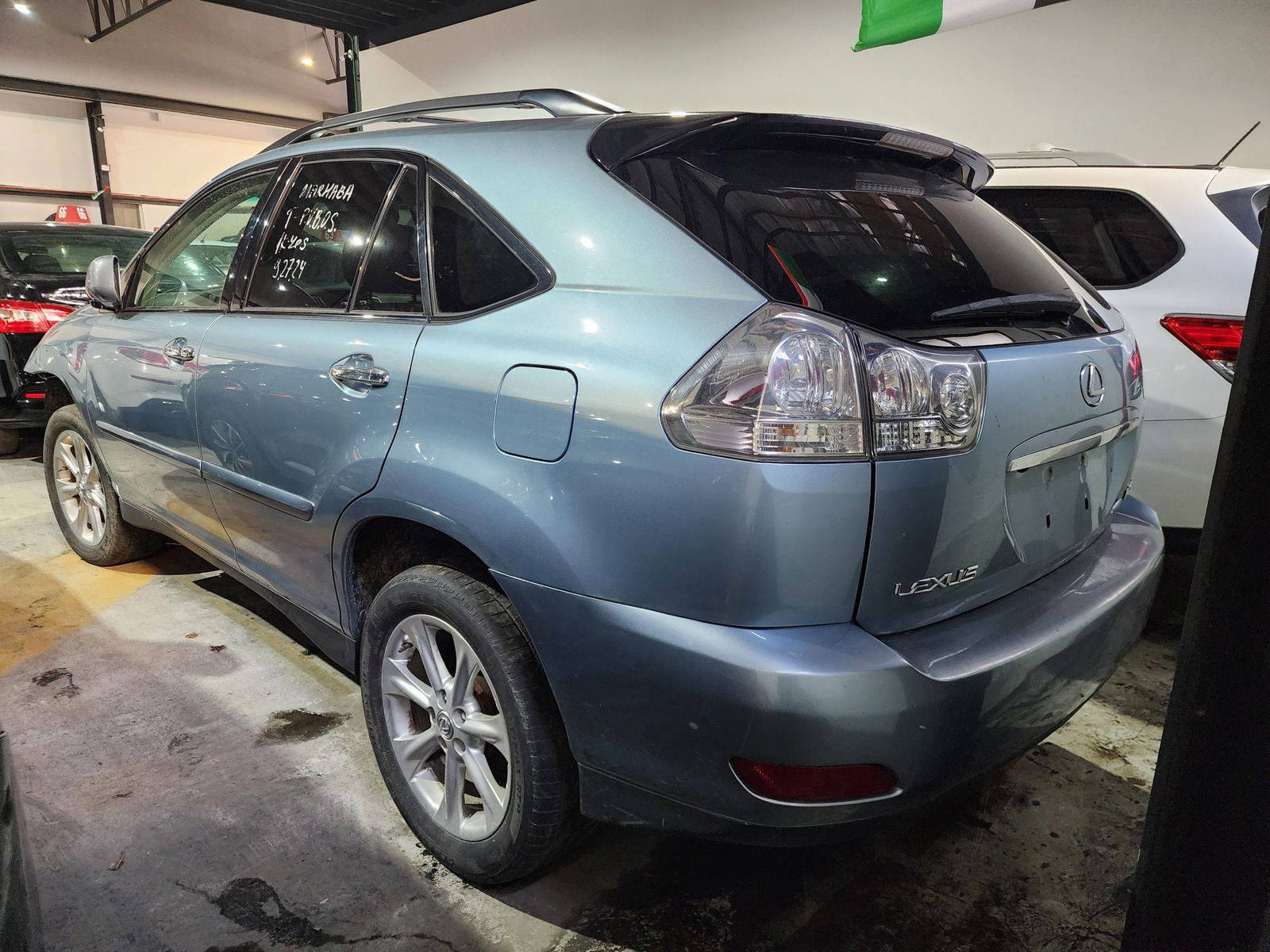 2009 LEXUS RX 350 — 209609 Miles — Lot 59722474 — Souq - Marhaba Auctions Used Cars - Image 4