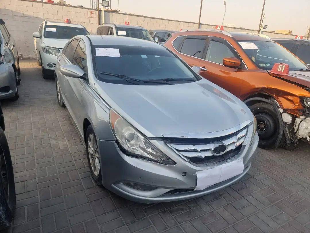 HYUNDAI SONATA