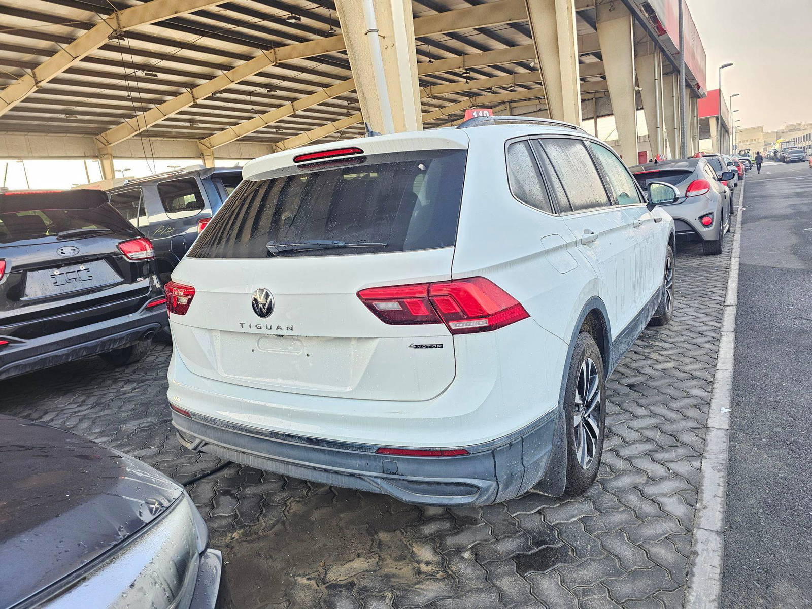 2024 VOLKSWAGEN TIGUAN — 1187 Miles — Lot M038318 — Souq - Marhaba Auctions Used Cars - Image 3
