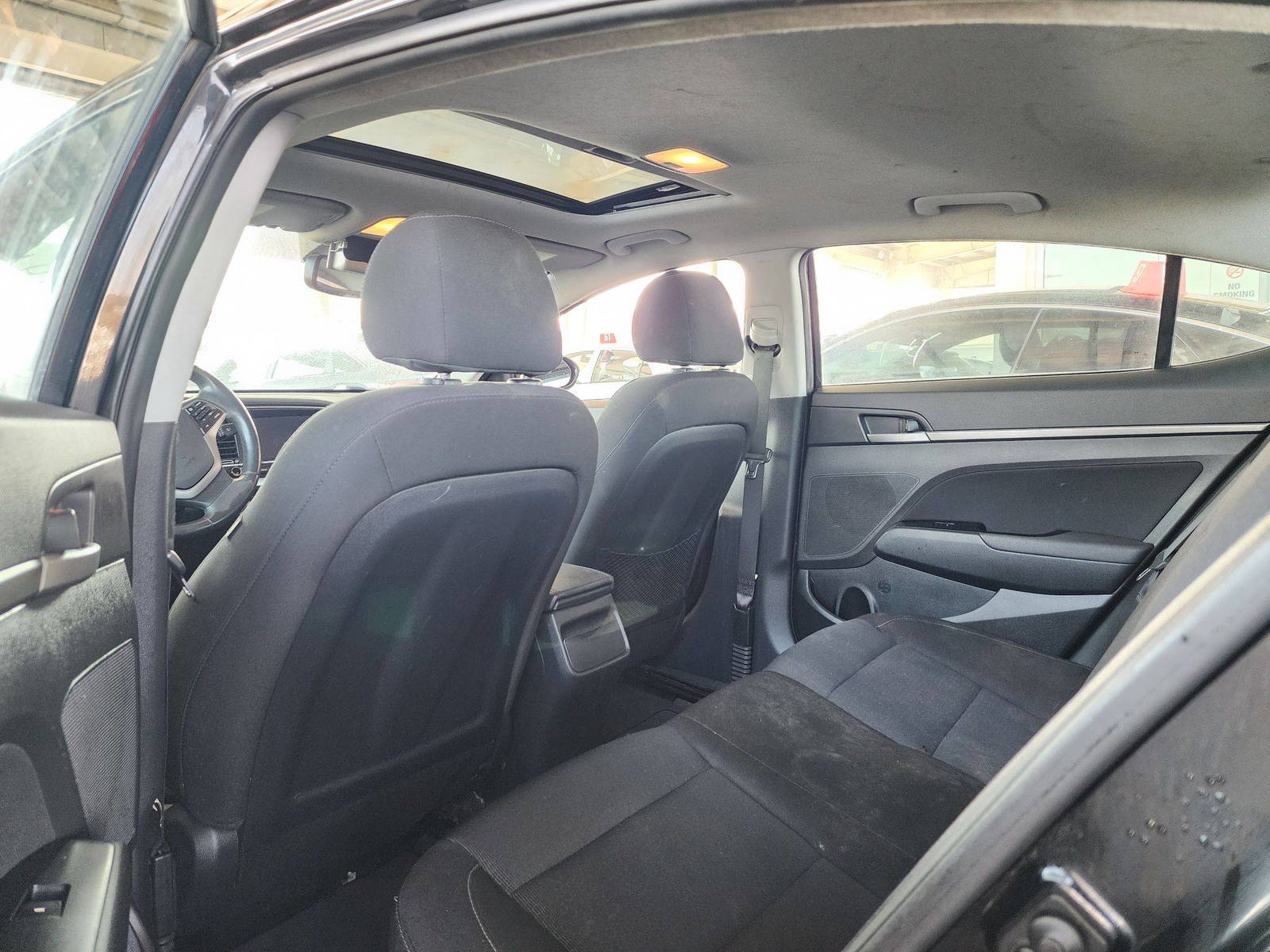 2017 HYUNDAI ELANTRA — 157846 Miles — Lot H135618 — Souq - Marhaba Auctions Used Cars - Image 6