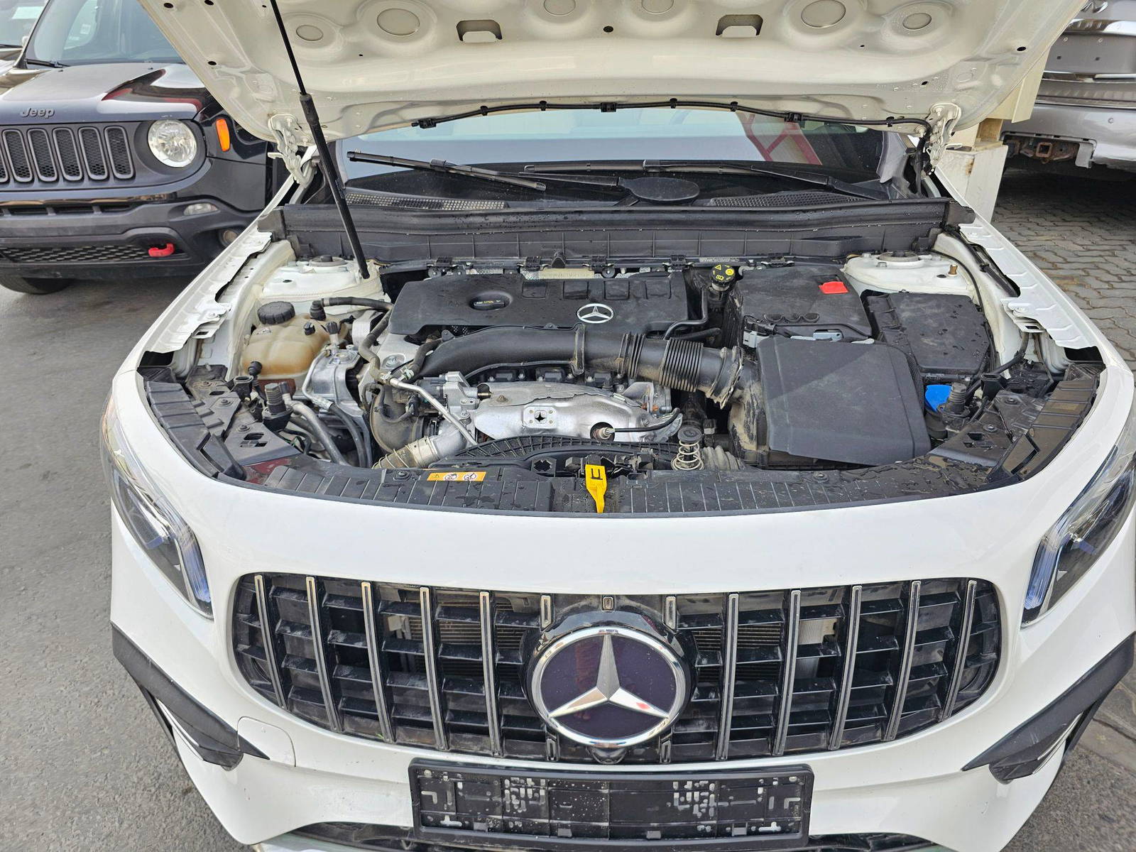 2020 MERCEDES BENZ GLB 250 — 76411 KM — Lot 4HB7LW014345 — Souq - Marhaba Auctions Used Cars - Image 13