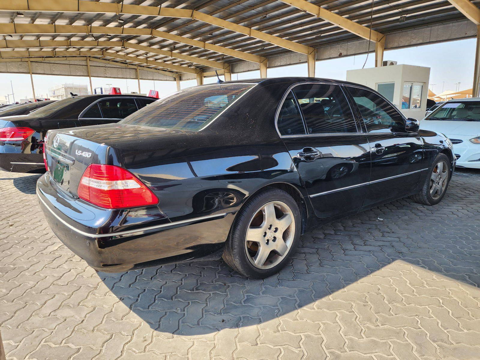2006 LEXUS LS 430 — 151894 Miles — Lot 62945864 — Souq - Marhaba Auctions Used Cars - Image 3