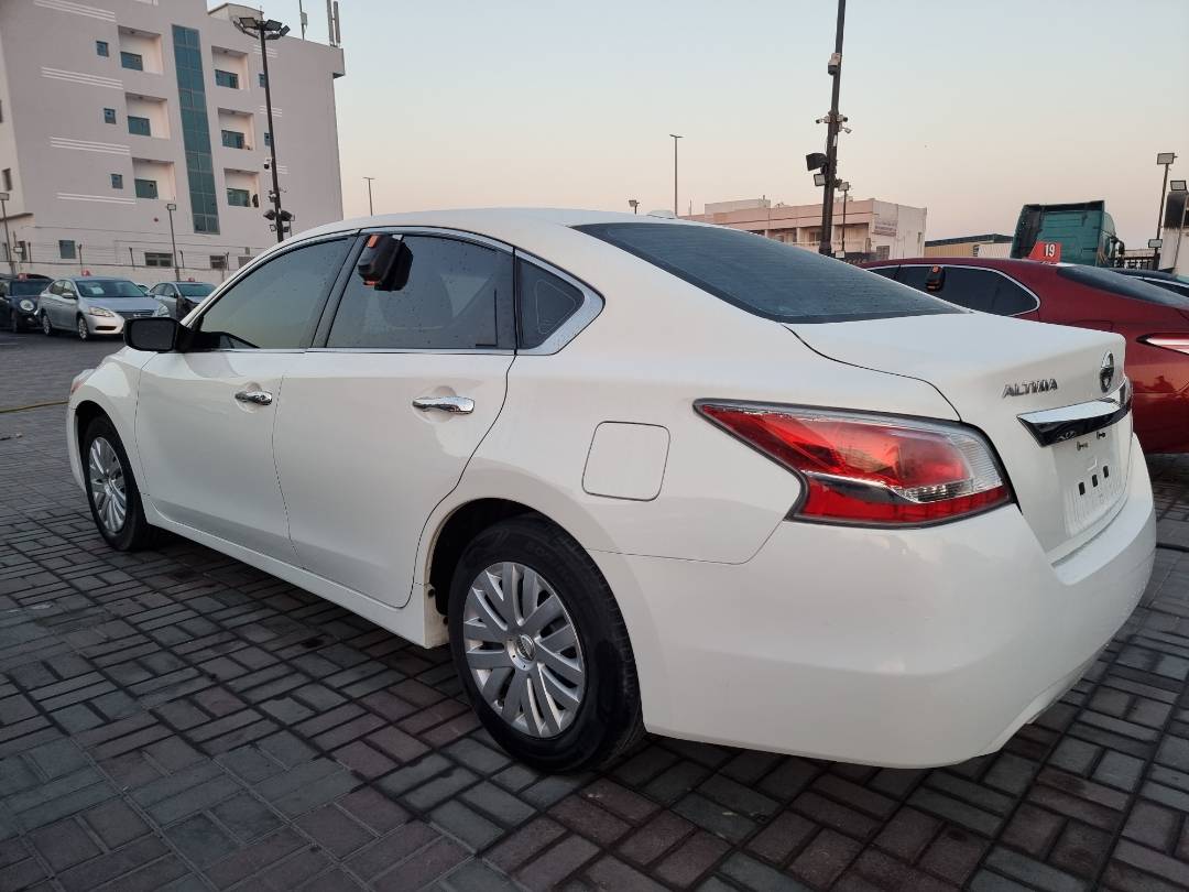 2015 NISSAN ALTIMA — 180159 Miles — Lot 215487 — Ind. 12 - Marhaba Auctions Used Cars - Image 5
