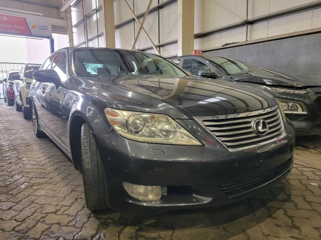 2010 LEXUS LS 460 — 267992 Miles — Lot 5004843 — Main - Marhaba Auctions Used Cars - Image 4