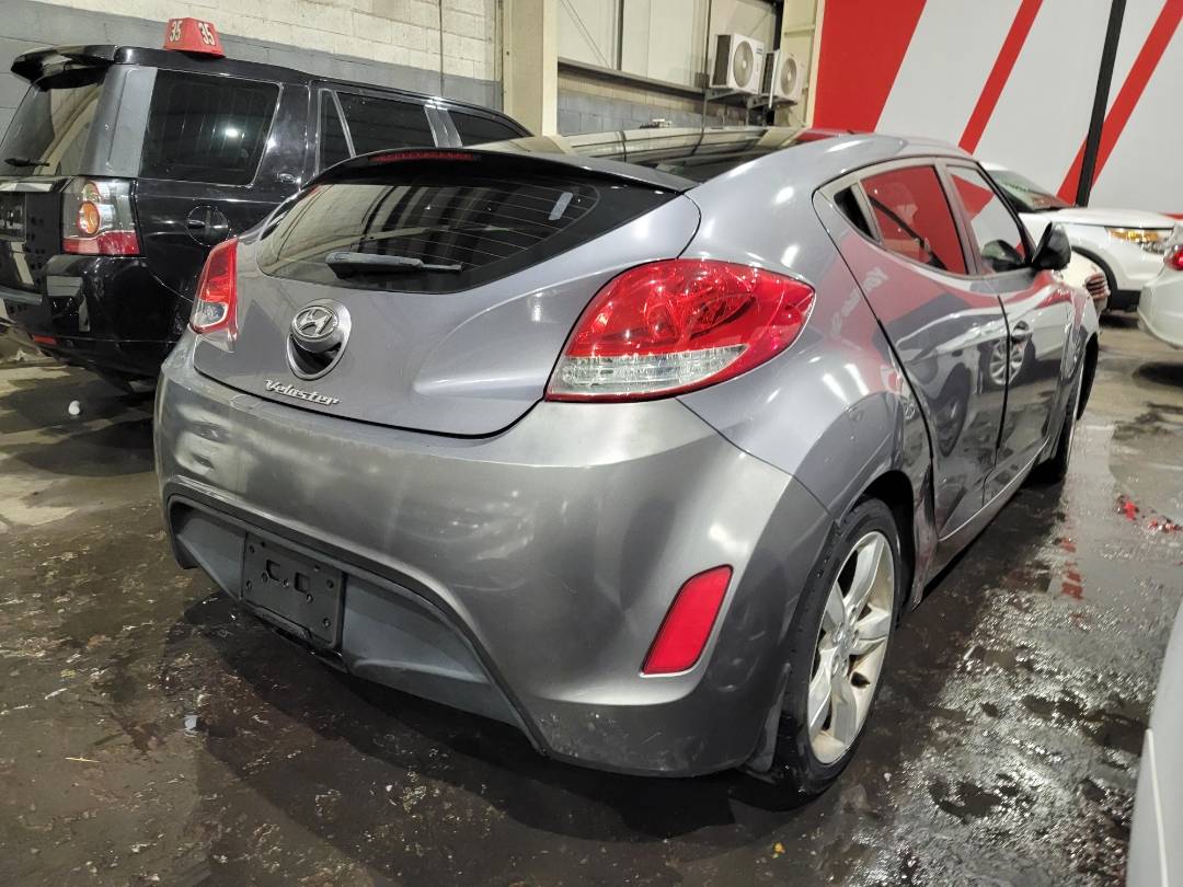 2013 HYUNDAI VELOSTER — 191844 Miles — Lot U131842 — Main - Marhaba Auctions Used Cars - Image 4