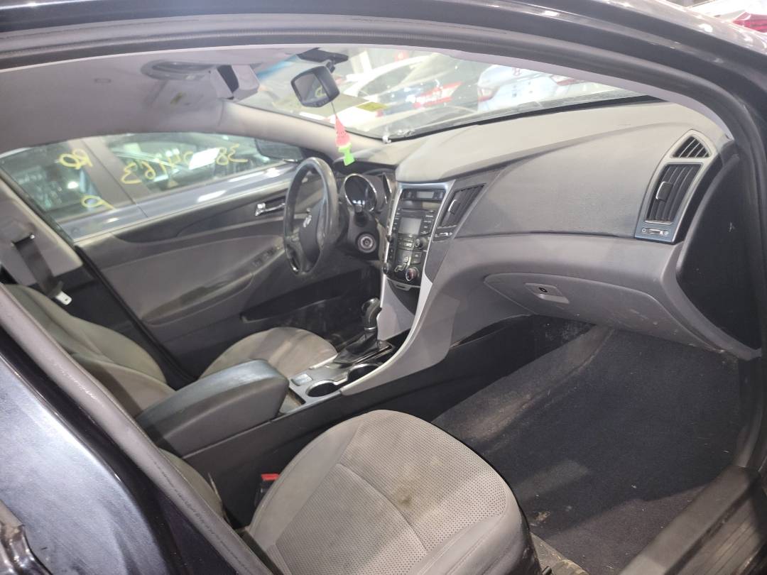 2013 HYUNDAI SONATA — 163525 Miles — Lot 38404163 — Main - Marhaba Auctions Used Cars - Image 5