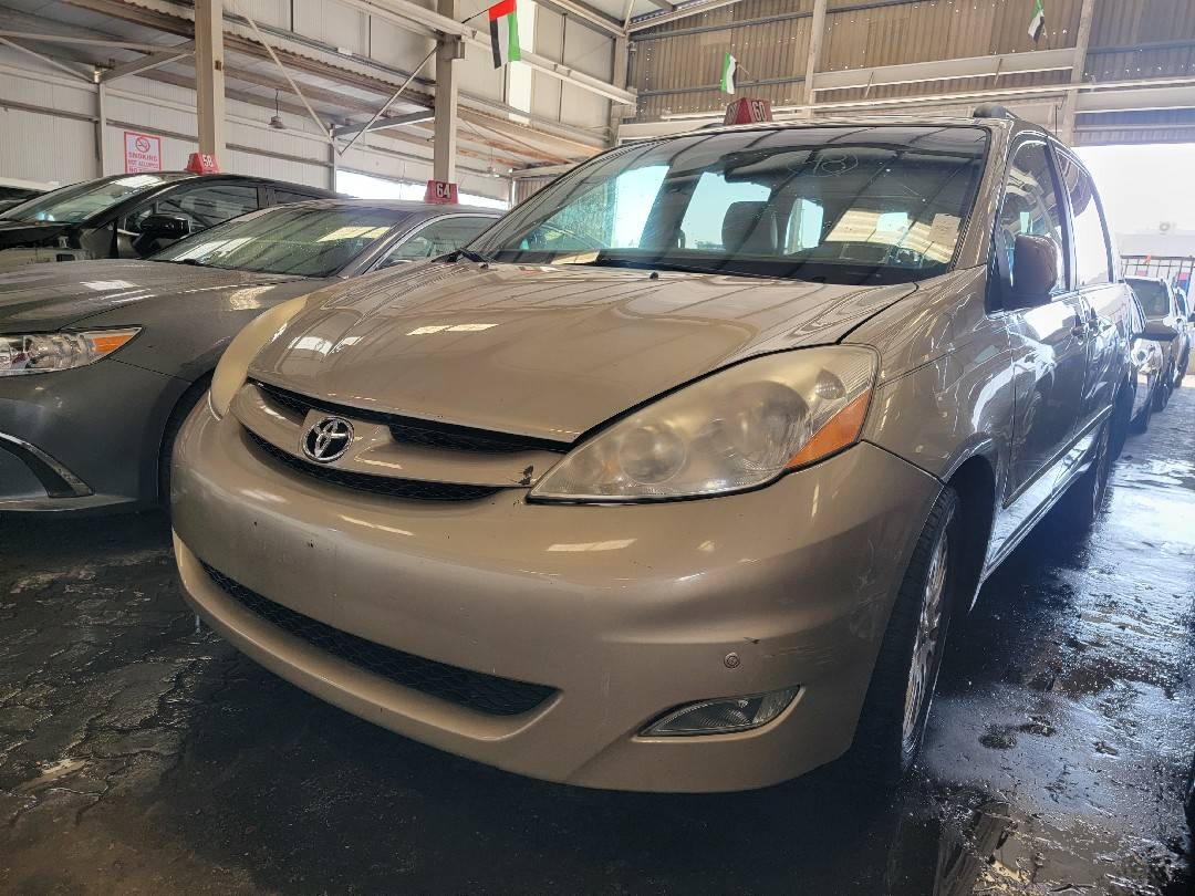 TOYOTA SIENNA