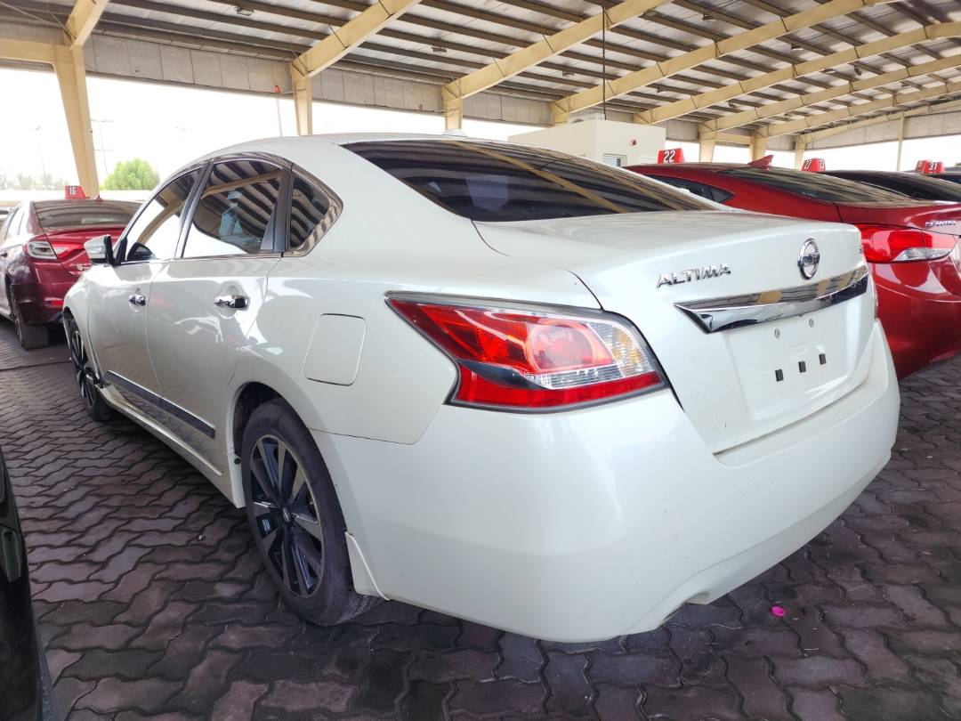 2015 NISSAN ALTIMA — 193877 Miles — Lot 78627 — Souq - Marhaba Auctions Used Cars - Image 6
