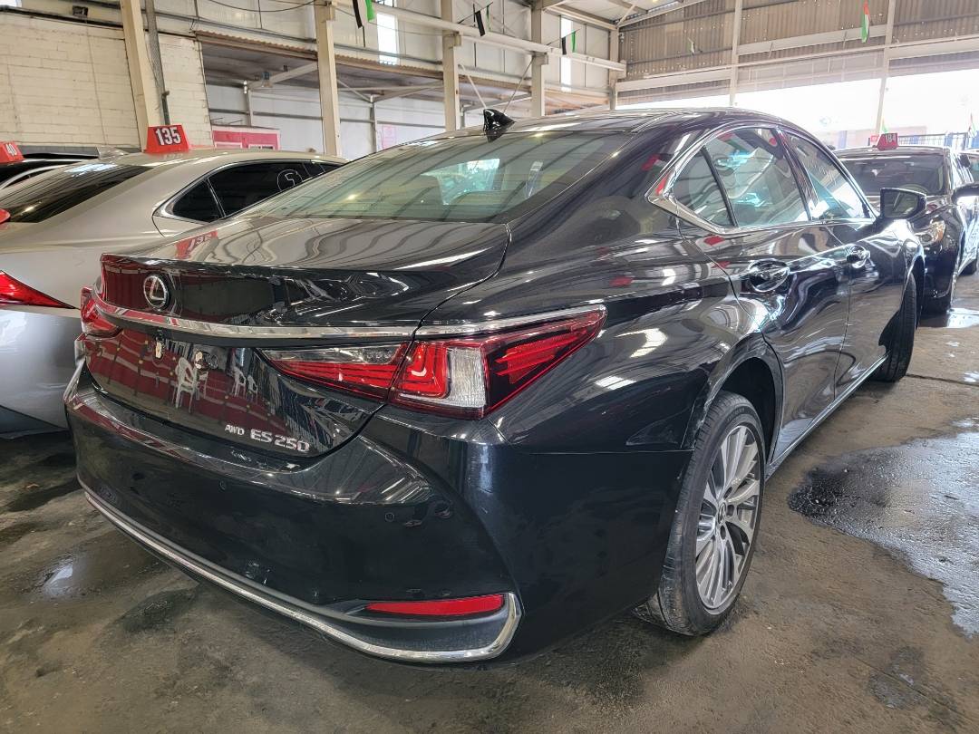 2021 LEXUS ES 250 — 14910 Miles — Lot 421211021 - Marhaba Auctions Used Cars - Image 4
