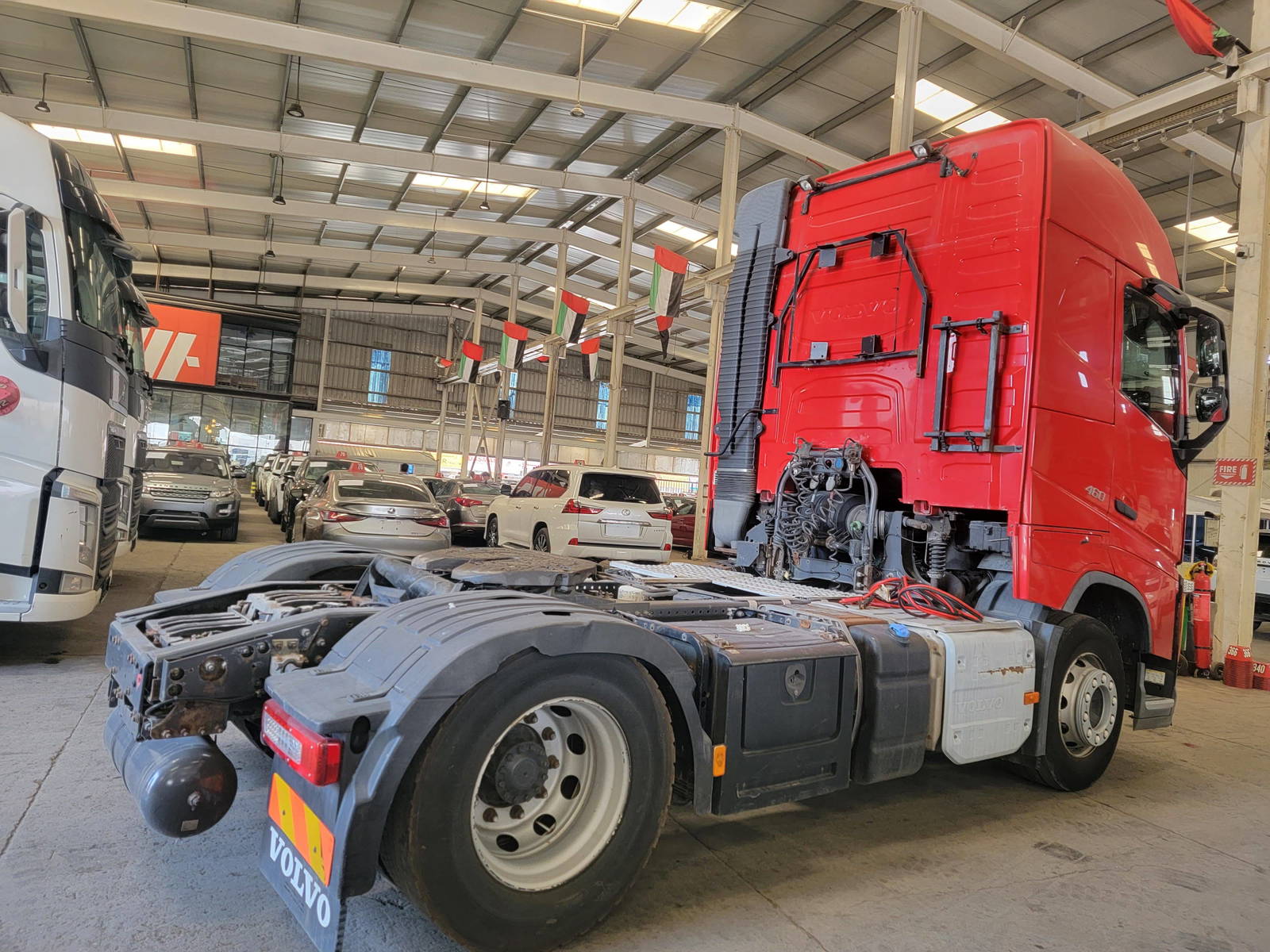 2015 VOLVO FH-Series — 710648 KM — Lot D711634 — Main - Marhaba Auctions Used Cars - Image 5