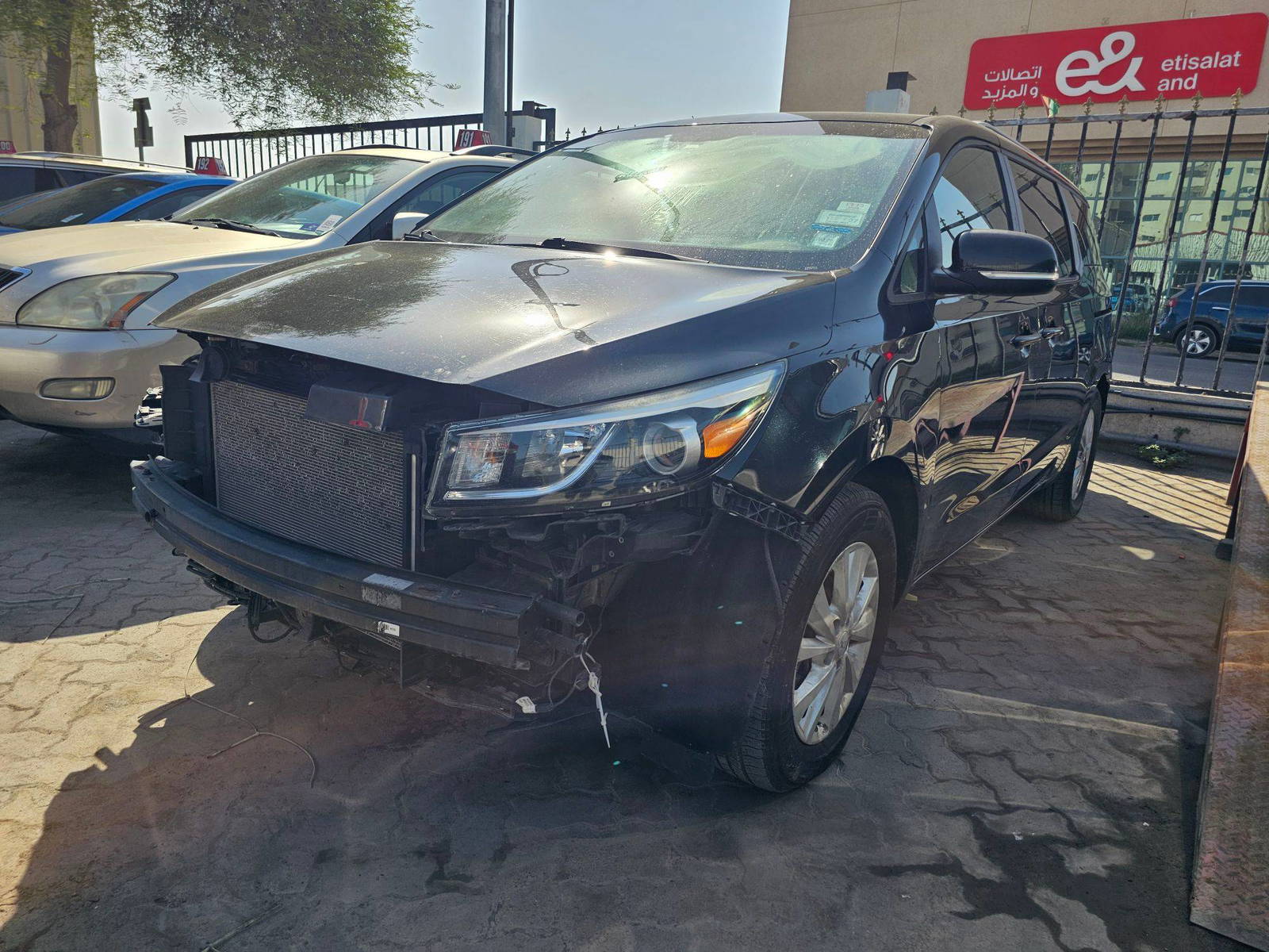 2017 KIA SEDONA — 133010 Miles — Lot H6246132 — Main - Marhaba Auctions Used Cars - Image 5