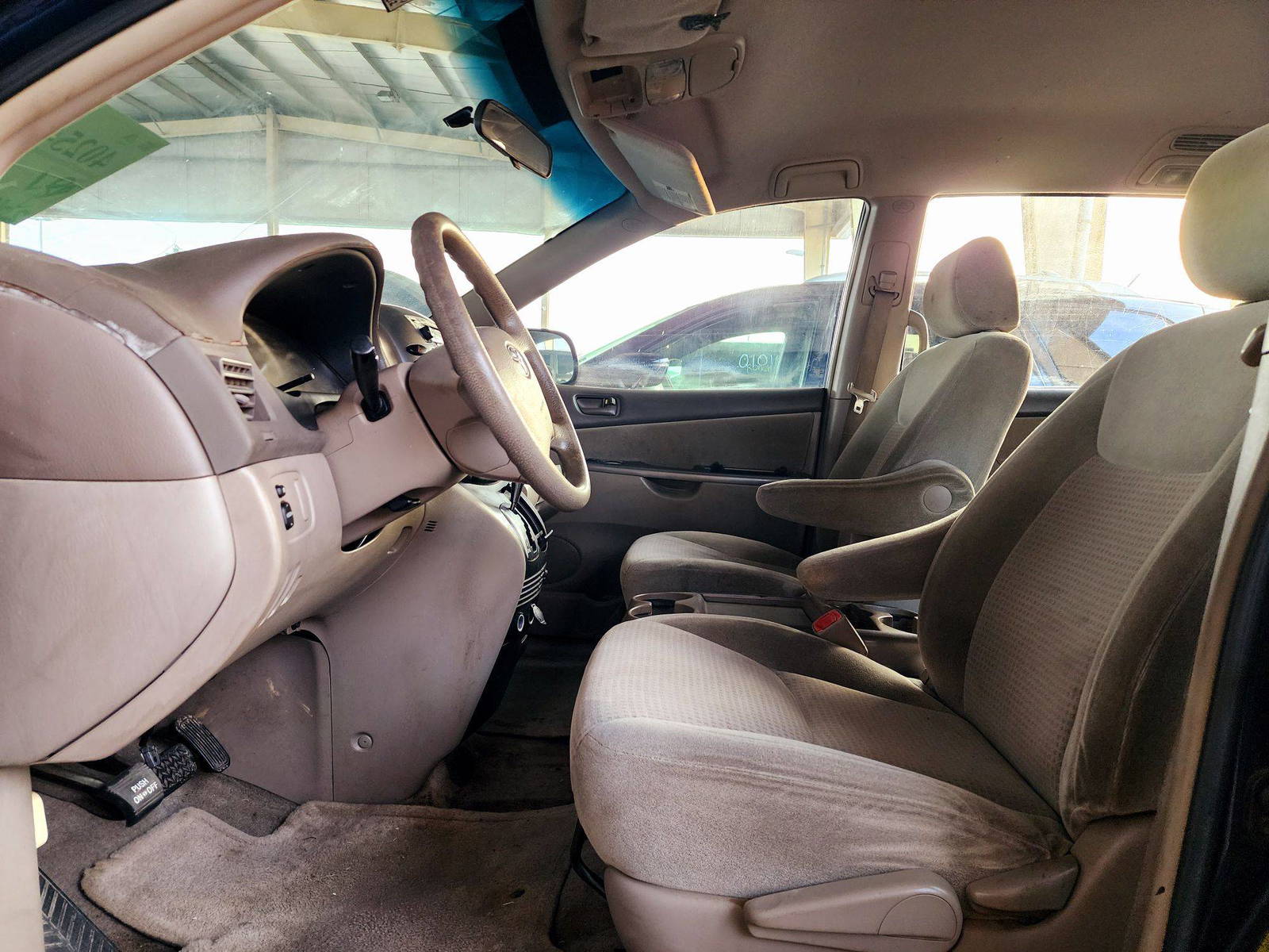 2006 TOYOTA SIENNA — 204212 Miles — Lot 40254616 — Souq - Marhaba Auctions Used Cars - Image 8