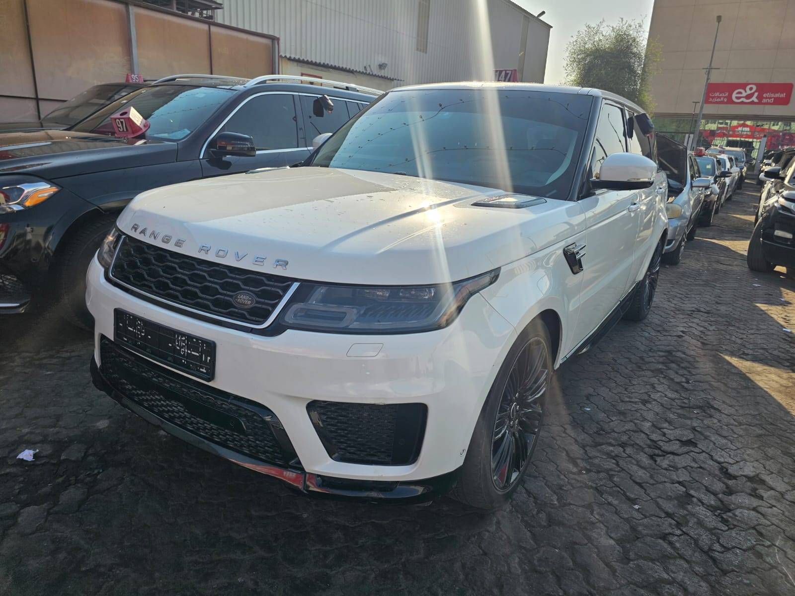 2020 LAND ROVER RANGE ROVER SPORT HSE — 162667 KM — Lot LA746074 — Main - Marhaba Auctions Used Cars - Image 3