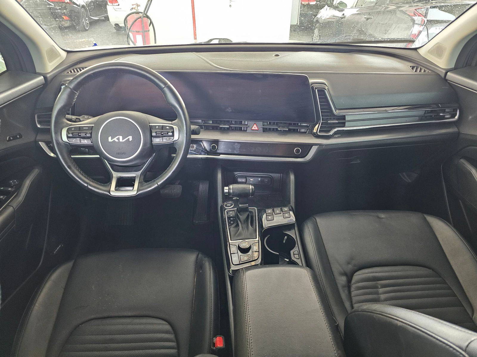2023 KIA SPORTAGE — 53717 Miles — Lot G054854 — Souq - Marhaba Auctions Used Cars - Image 7