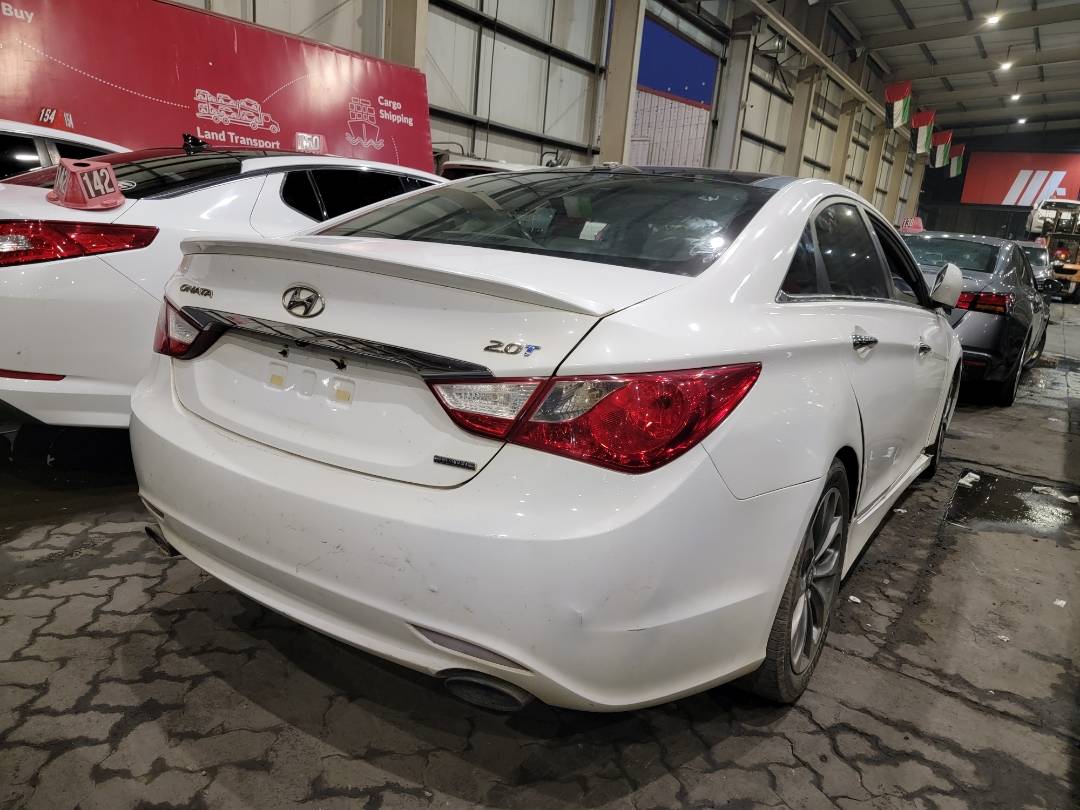 2013 HYUNDAI SONATA — 205903 Miles — Lot 06800 — Main - Marhaba Auctions Used Cars - Image 3