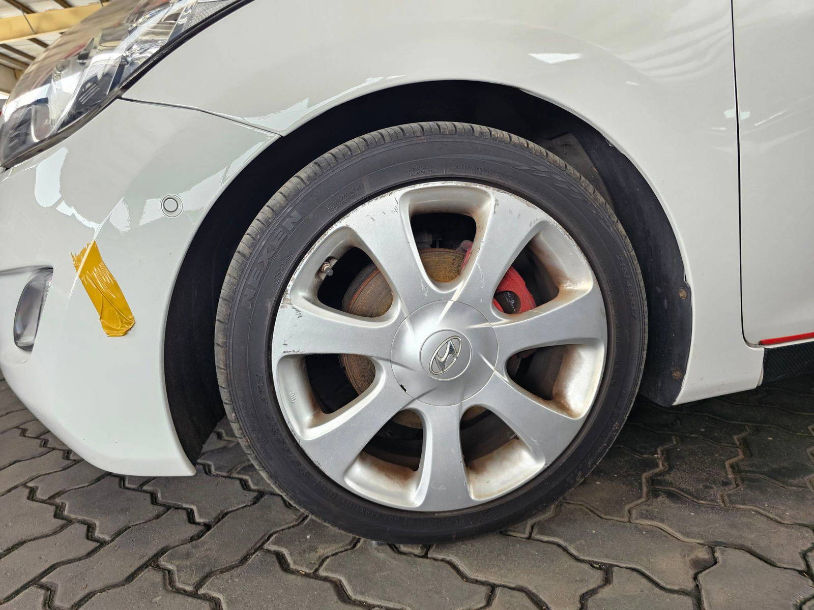 2011 HYUNDAI AVANTE — 171883 KM — Lot 006505 — Souq - Marhaba Auctions Used Cars - Image 10
