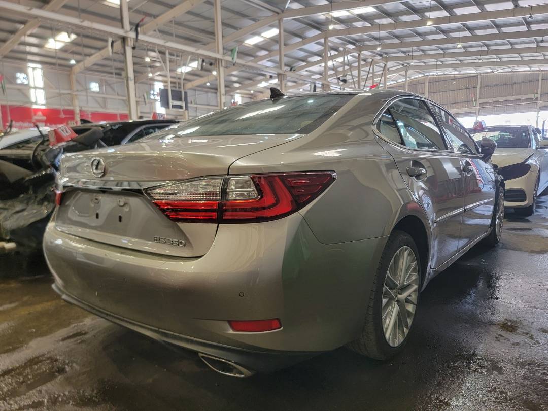 2016 LEXUS ES 350 — 0 Miles — Lot U008511 - Marhaba Auctions Used Cars - Image 3