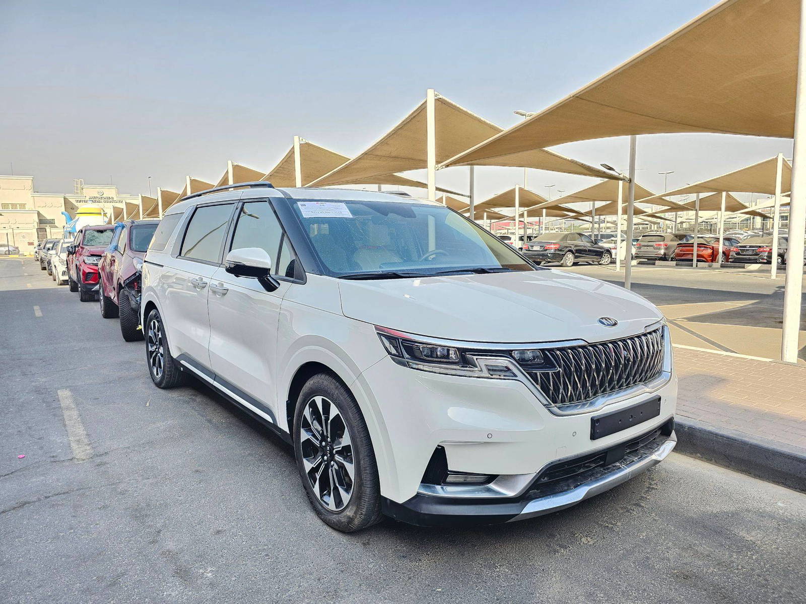 2021 KIA CARNIVAL LX — 50632 KM — Lot MS019753 — Souq - Marhaba Auctions Used Cars - Image 5