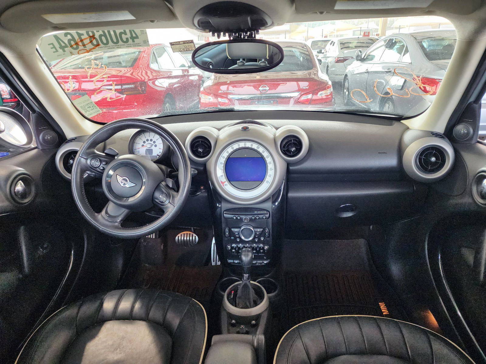 2011 MINI COOPER COUNTRYMAN — 169397 Miles — Lot 45068164 — Souq - Marhaba Auctions Used Cars - Image 5