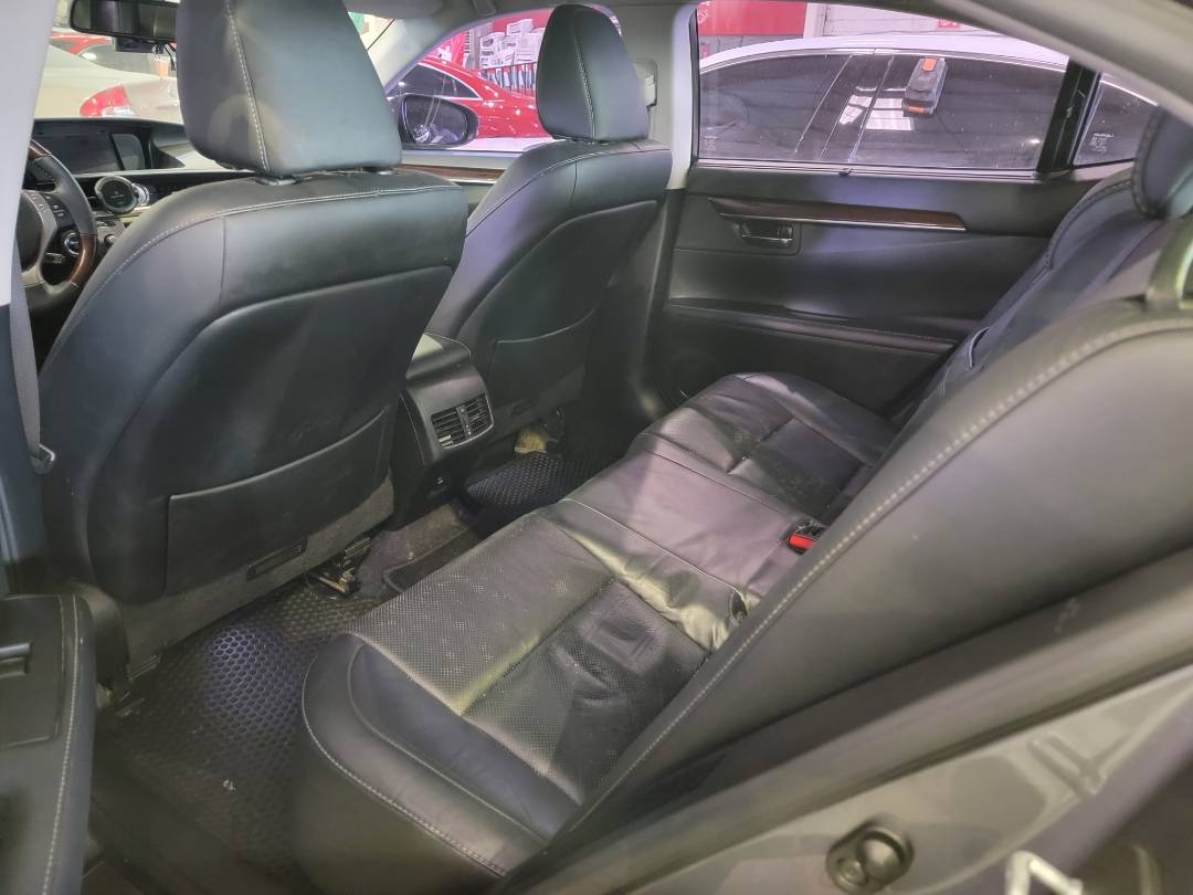 2013 LEXUS ES 300H — 199746 KM — Lot 2200202 — Main - Marhaba Auctions Used Cars - Image 6