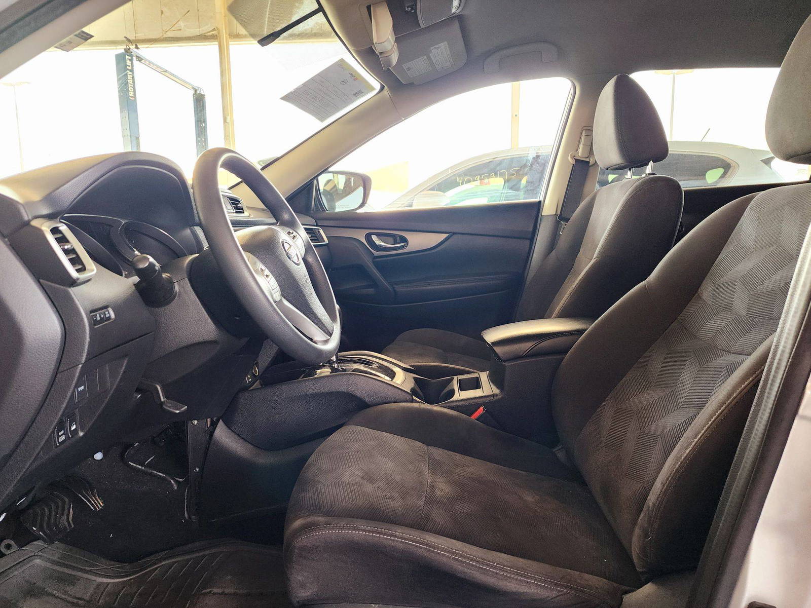 2015 NISSAN ROGUE — 167495 Miles — Lot 6670034 — Souq - Marhaba Auctions Used Cars - Image 8