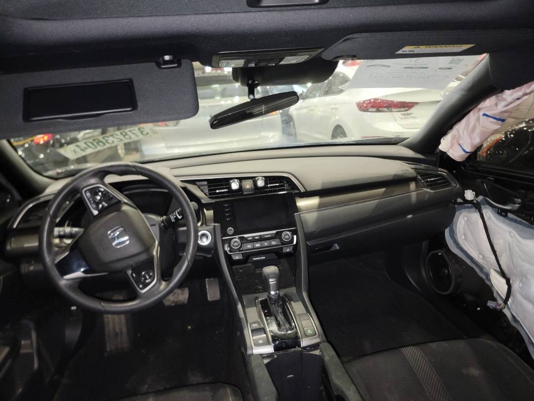 2019 HONDA CIVIC — 67174 Miles — Lot 37823604 - Marhaba Auctions Used Cars - Image 10