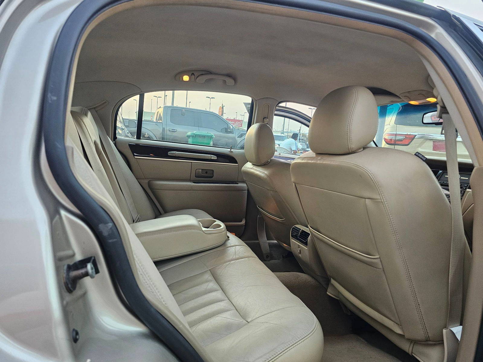 LINCOLN TOWN 2007 - Marhaba Auction Used Cars - Image 7
