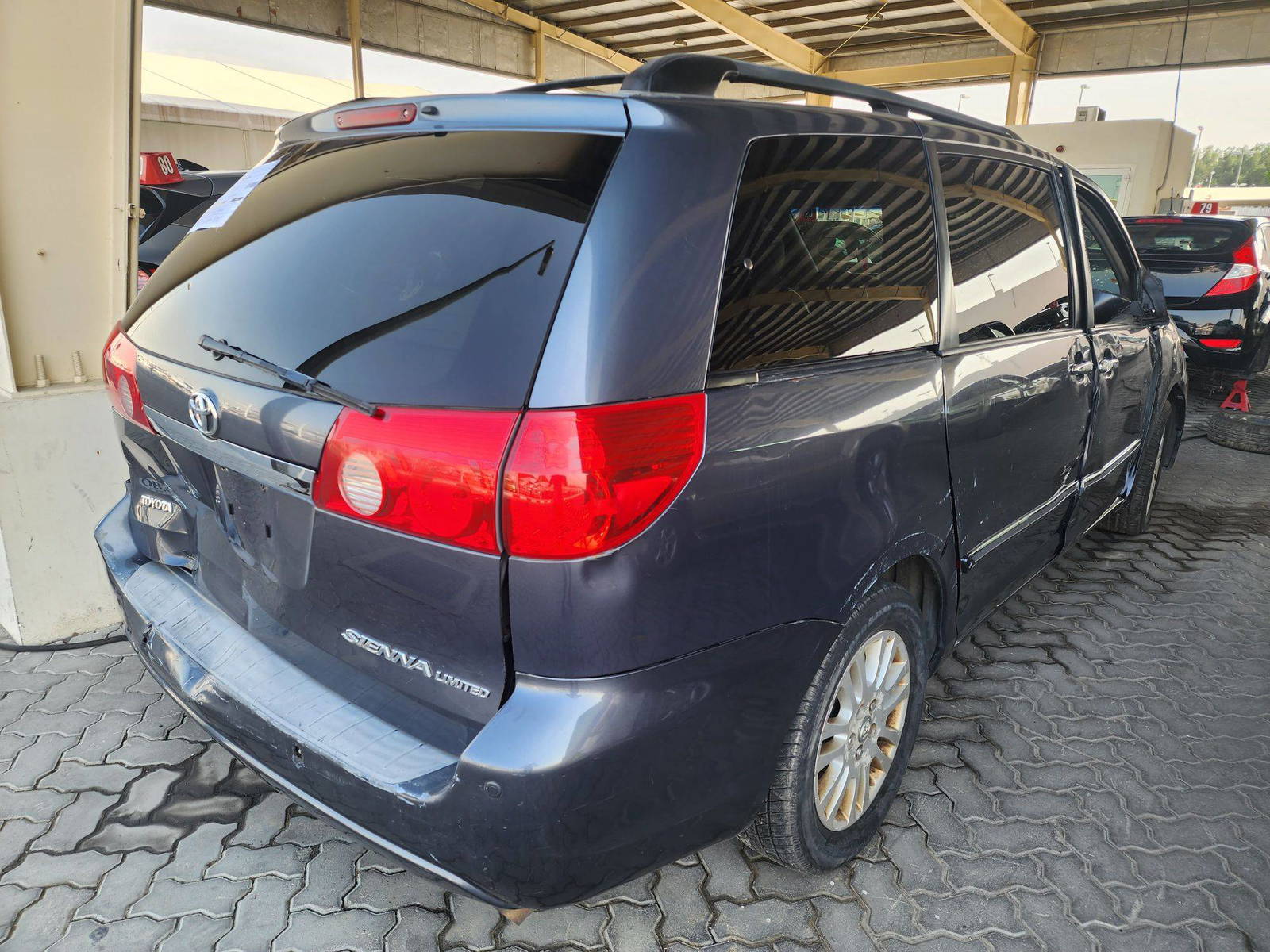 2007 TOYOTA SIENNA — 290334 Miles — Lot 58107293 - Marhaba Auctions Used Cars - Image 3