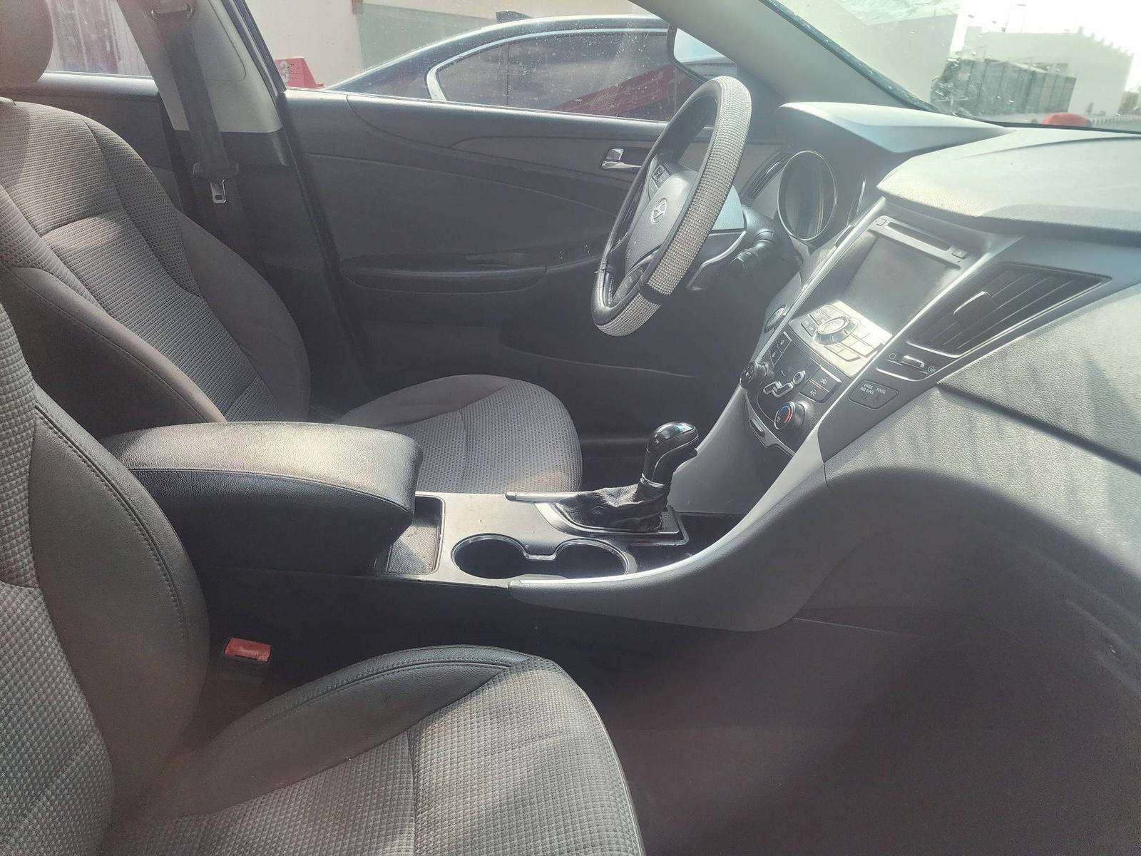 2011 HYUNDAI SONATA — 264221 Miles — Lot 37671198 - Marhaba Auctions Used Cars - Image 9