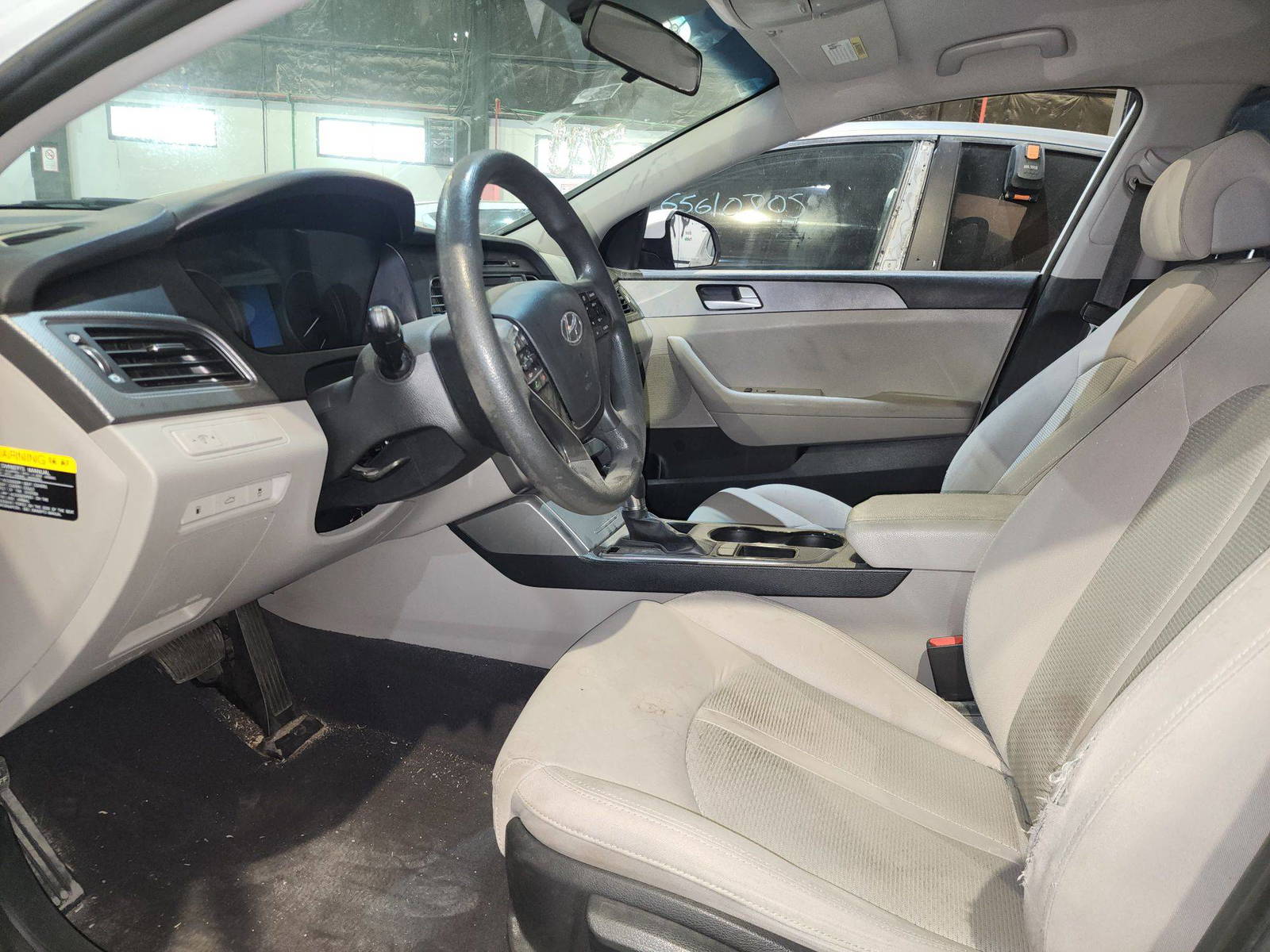 2017 HYUNDAI SONATA — 165047 Miles — Lot F8HH441478 — Al Quoz - Marhaba Auctions Used Cars - Image 7