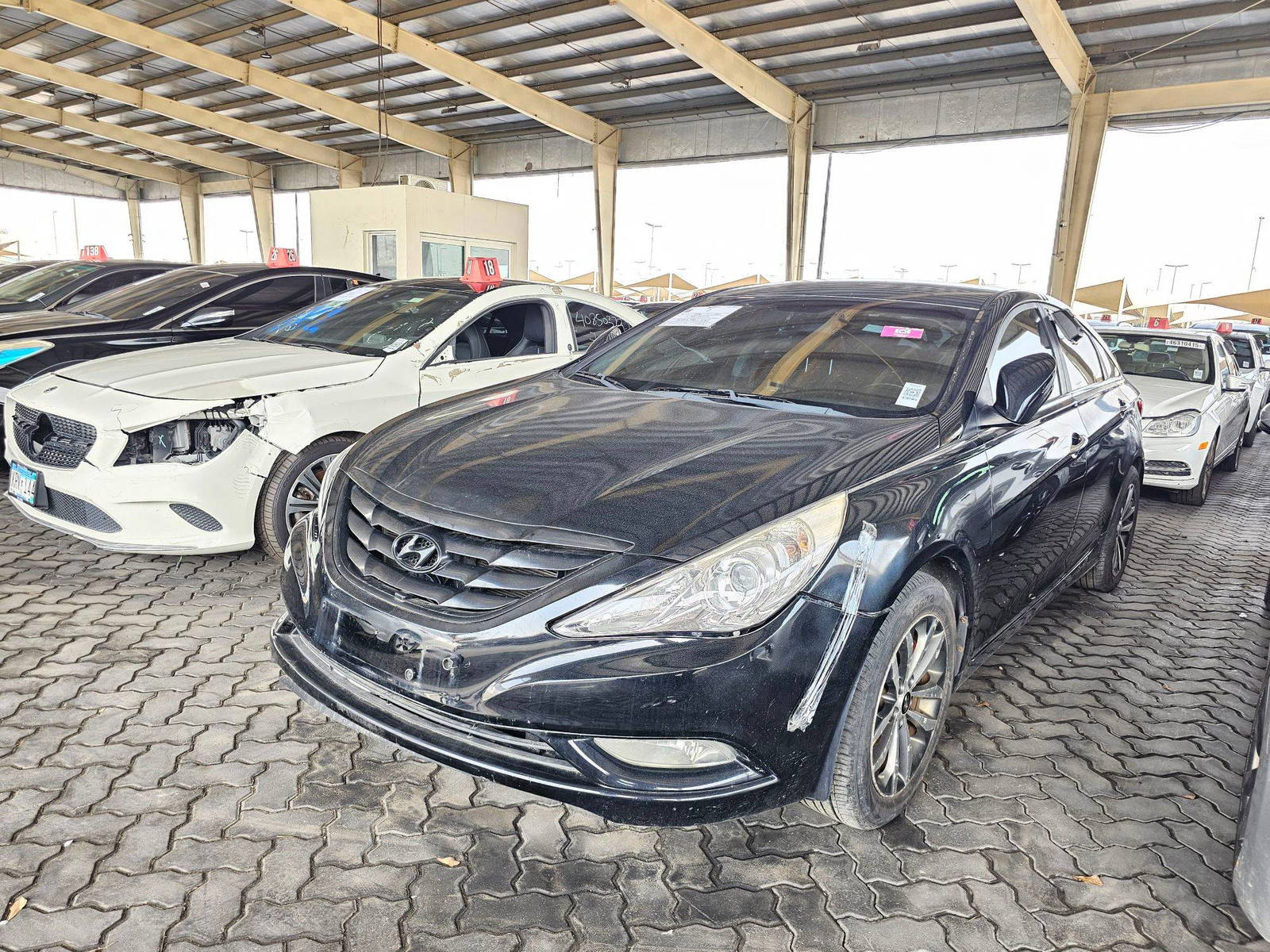 2010 HYUNDAI SONATA — 181644 KM — Lot 020166 — Souq - Marhaba Auctions Used Cars - Image 5