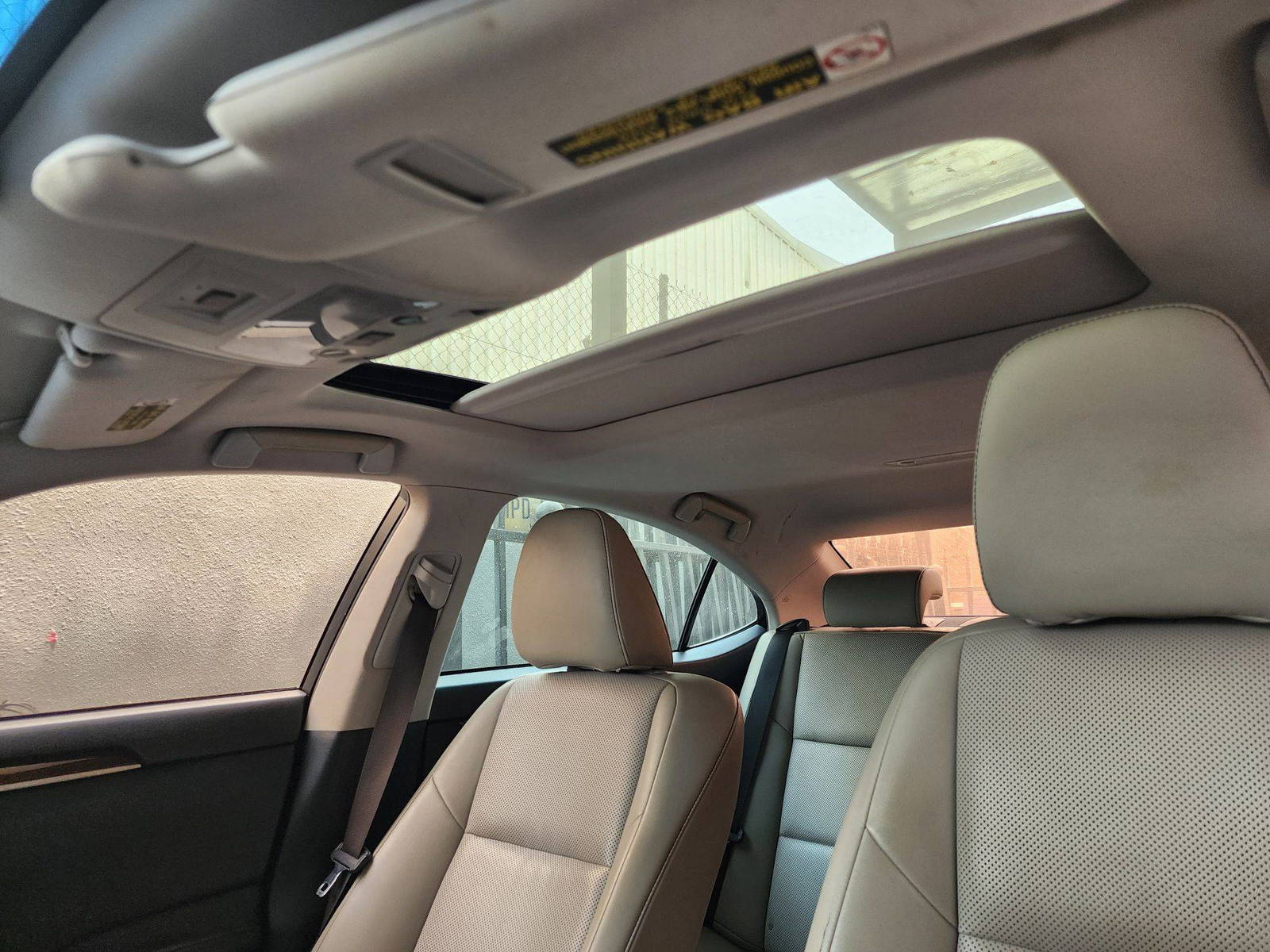 2015 LEXUS ES 350 — 139423 Miles — Lot 2206116 — Ind. 12 - Marhaba Auctions Used Cars - Image 10