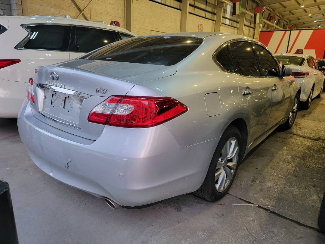 2011 INFINITI M37 — 205283 KM — Lot M510195 — Main - Marhaba Auctions Used Cars - Image 3
