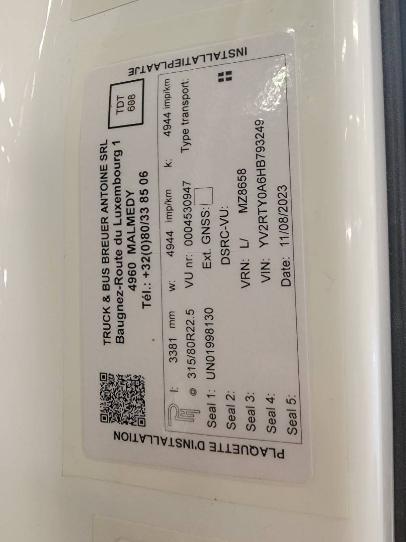 2017 VOLVO FH-Series — 902945 KM — Lot HB793249 — Main - Marhaba Auctions Used Cars - Image 8