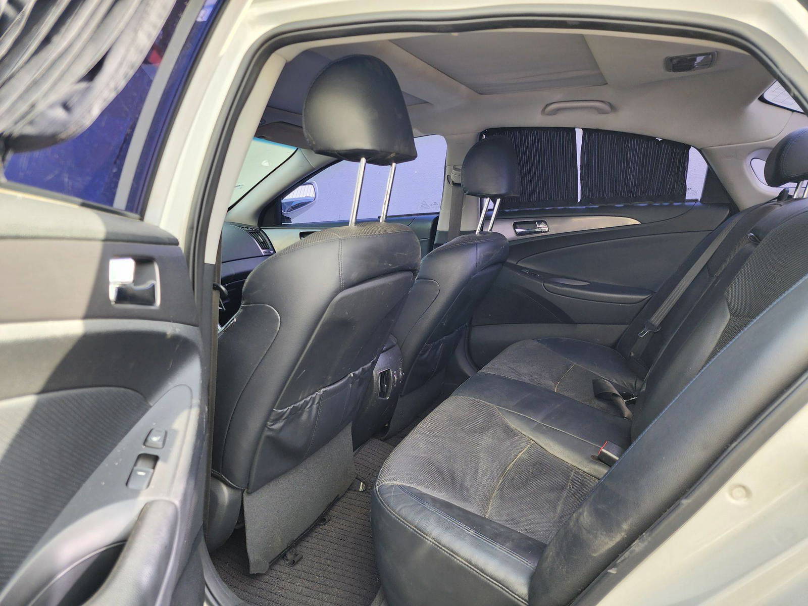 2012 HYUNDAI SONATA — 240543 KM — Lot 038510 — Souq - Marhaba Auctions Used Cars - Image 7