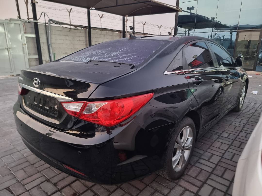 2012 HYUNDAI SONATA — 215217 KM — Lot 214578 — Souq - Marhaba Auctions Used Cars - Image 5