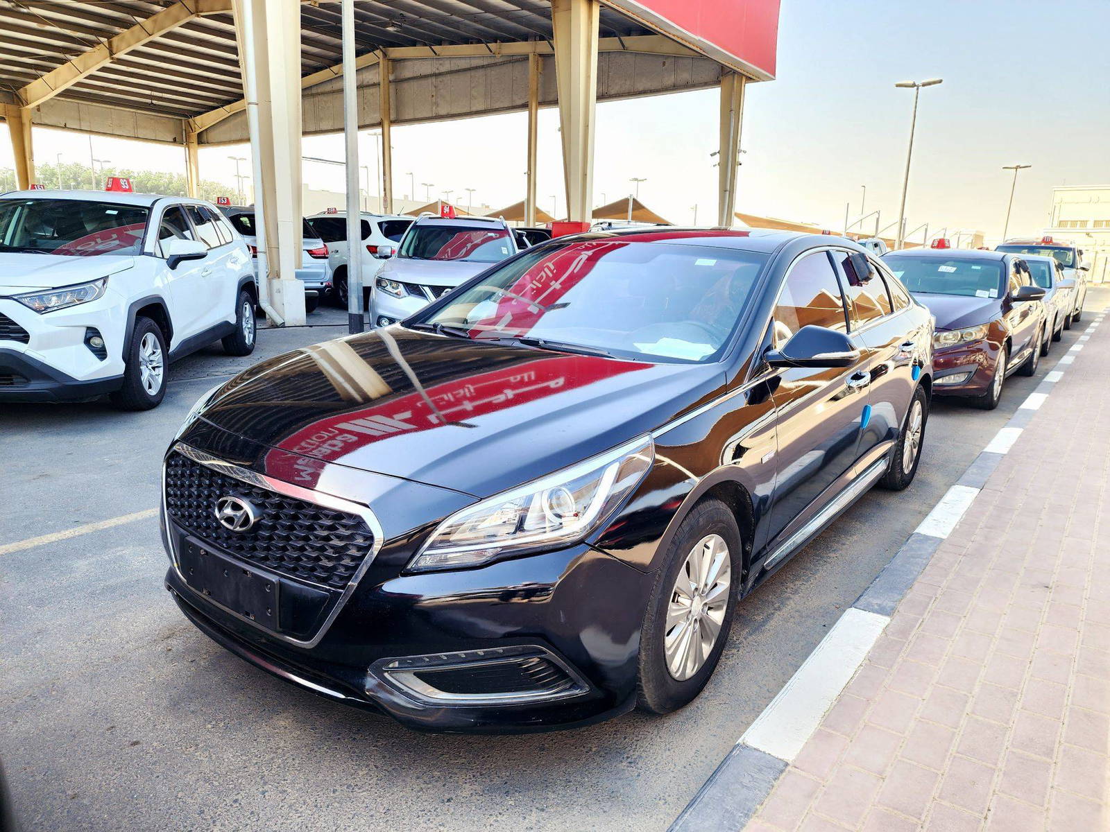 2018 HYUNDAI SONATA — 74286 KM — Lot 3JY004279 — Souq - Marhaba Auctions Used Cars - Image 4