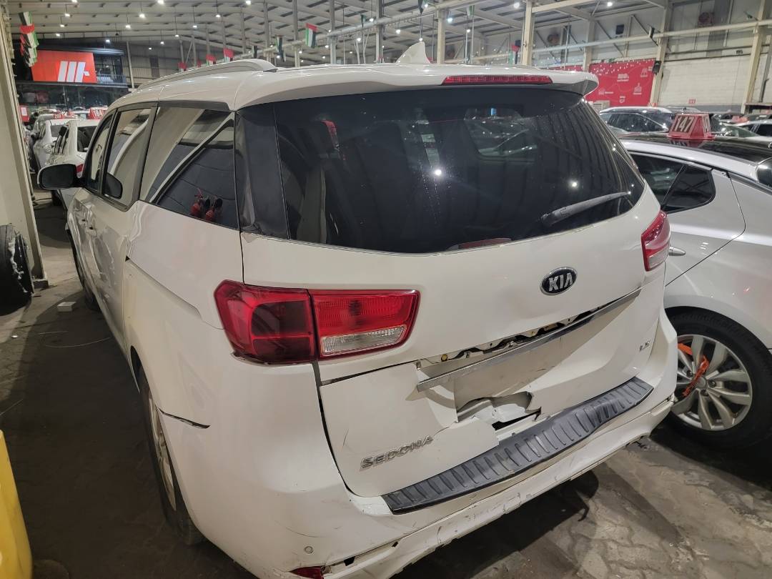 2016 KIA SEDONA — 104073 Miles — Lot 6089473 — Main - Marhaba Auctions Used Cars - Image 6