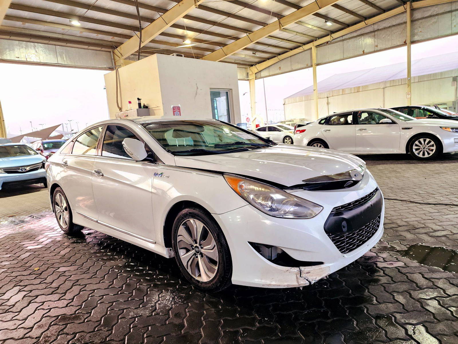 2013 HYUNDAI SONATA — 184007 Miles — Lot 39986153 — Souq - Marhaba Auctions Used Cars - Image 5