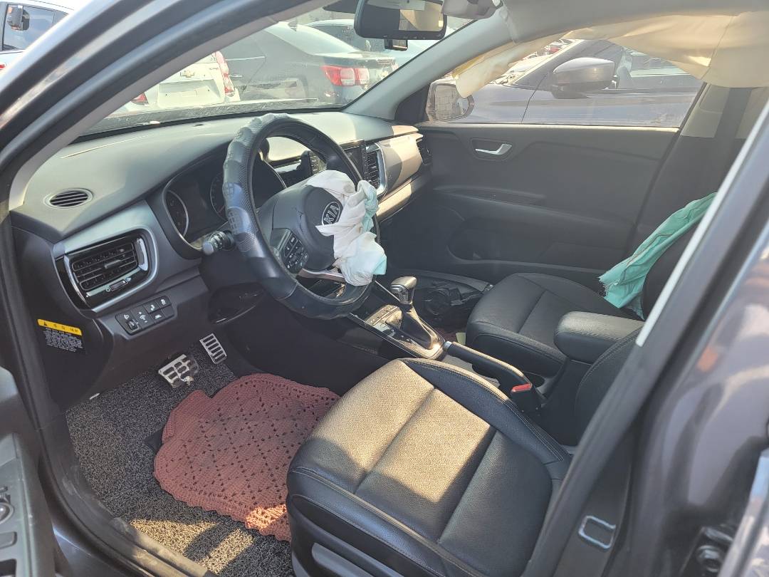 2020 KIA STONIC — 63053 KM — Lot LS468170 — Main - Marhaba Auctions Used Cars - Image 8