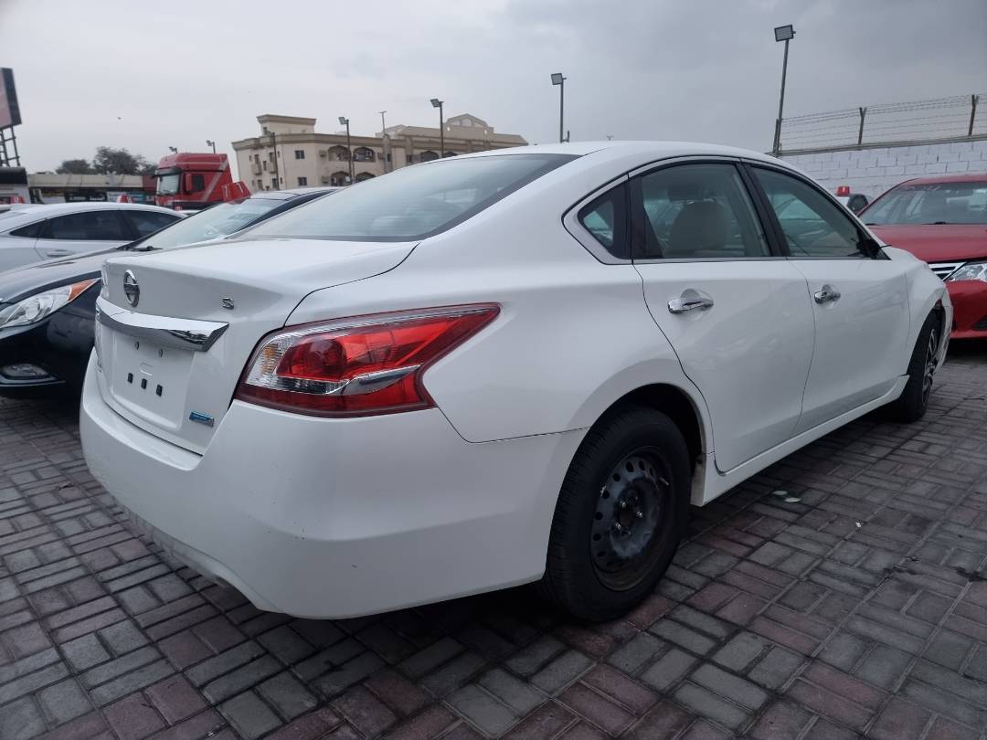 2013 NISSAN ALTIMA — 200881 Miles — Lot 62799434 — Souq - Marhaba Auctions Used Cars - Image 4