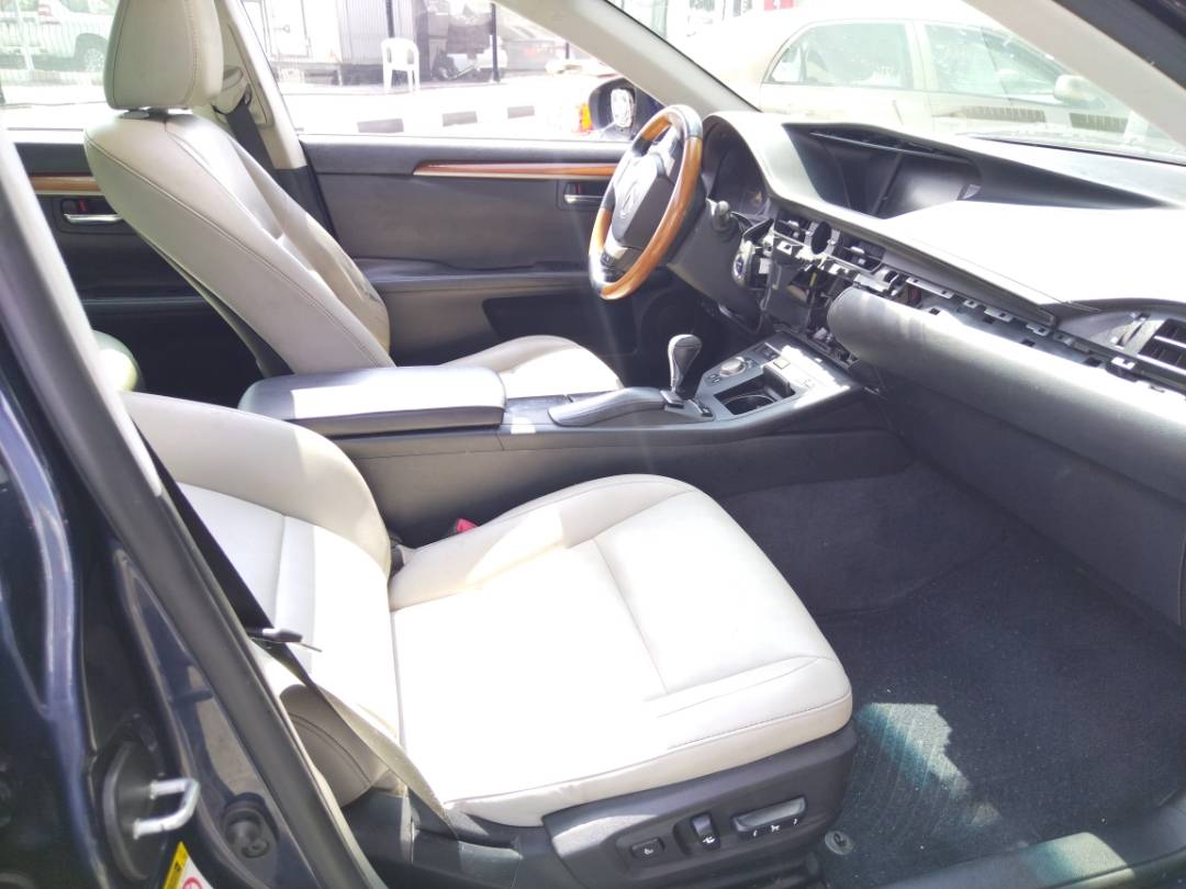2013 LEXUS ES 300H — 127541 Miles — Lot 000265 - Marhaba Auctions Used Cars - Image 5
