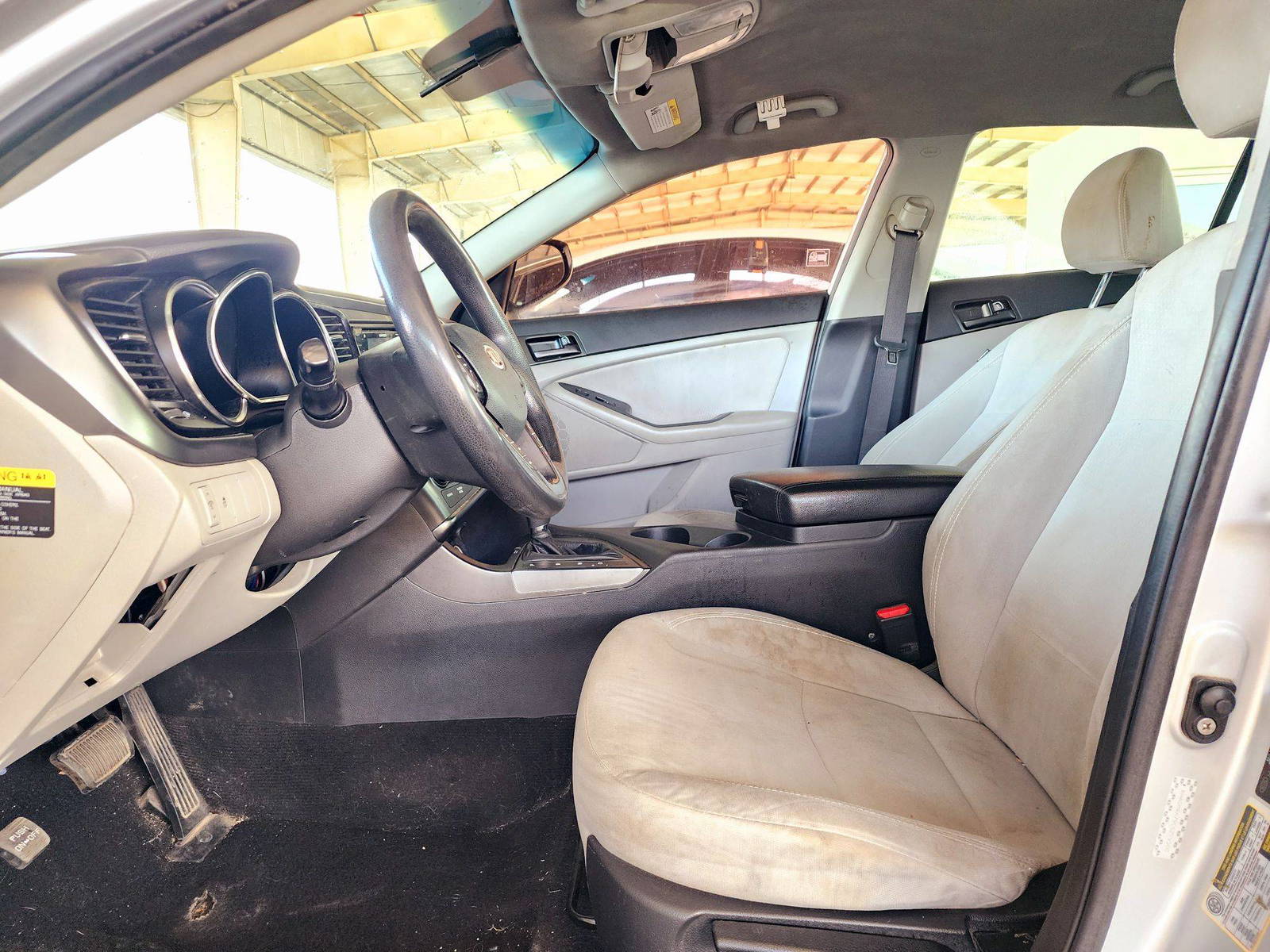 2012 KIA OPTIMA — 207662 Miles — Lot 80842454 — Souq - Marhaba Auctions Used Cars - Image 8
