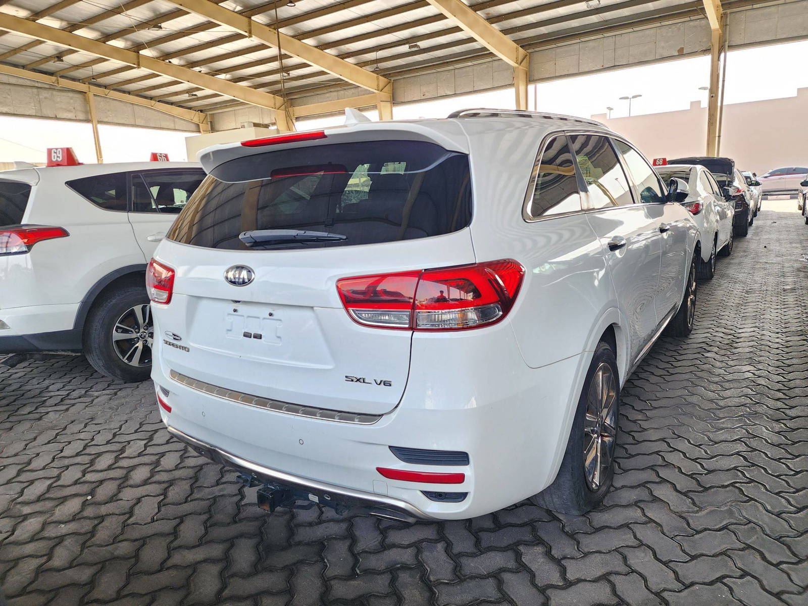 2017 KIA SORENTO — 182745 Miles — Lot 339071 — Souq - Marhaba Auctions Used Cars - Image 3