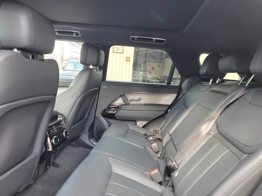 2023 LAND ROVER RANGE ROVER SPORT — 4638 Miles — Lot 45703574 — Main - Marhaba Auctions Used Cars - Image 9